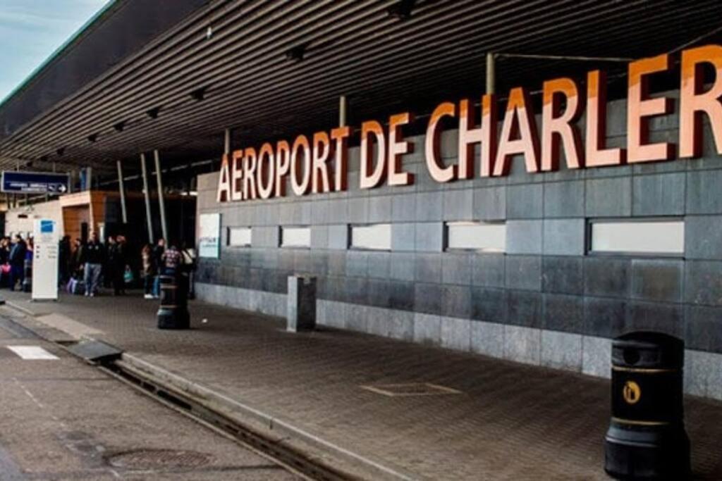 Station 173 C Bruxelles-Charleroi-Airport Lägenhet Exteriör bild